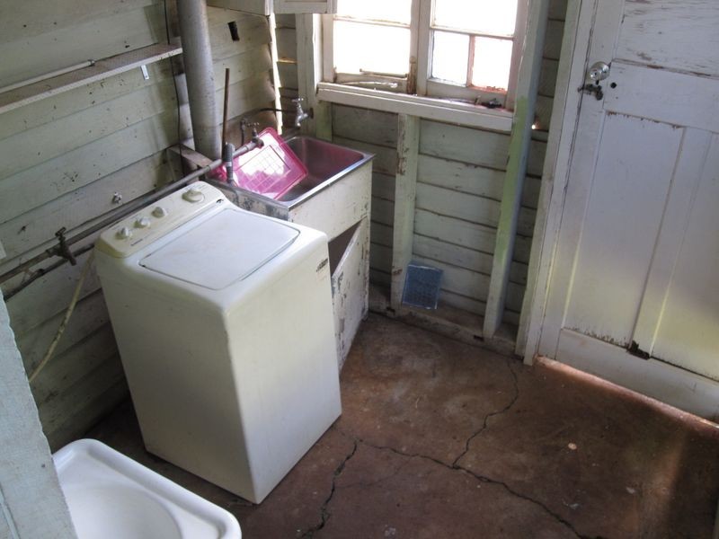 61 Barrow Street, Gayndah QLD 4625