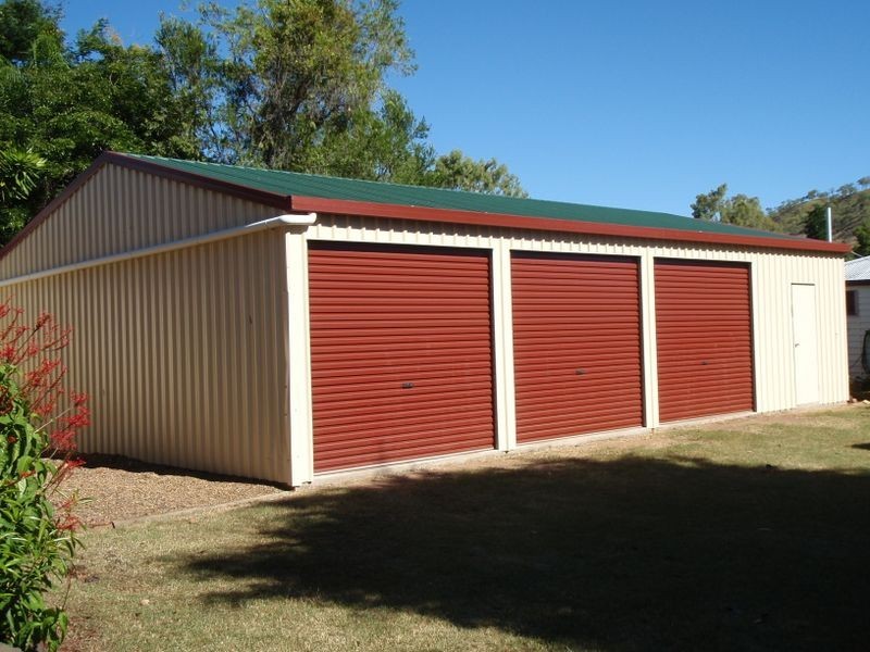 70 Capper Street, Gayndah QLD 4625