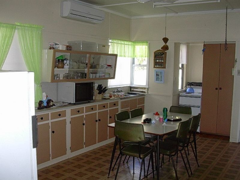 54 Porter Street, Gayndah QLD 4625