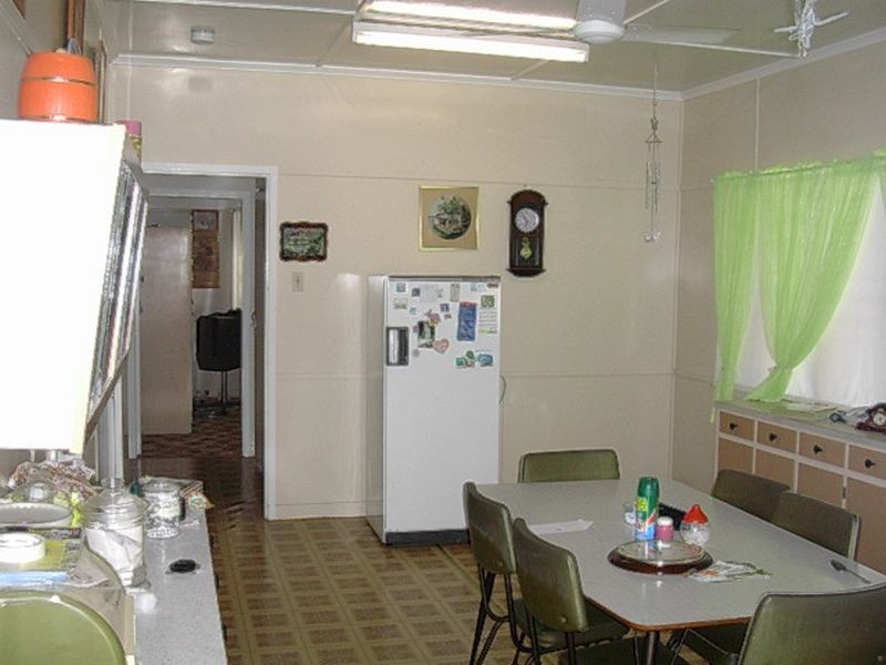 54 Porter Street, Gayndah QLD 4625