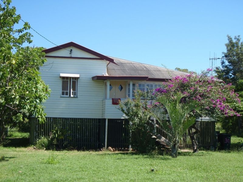30 Barrow Street, Gayndah QLD 4625