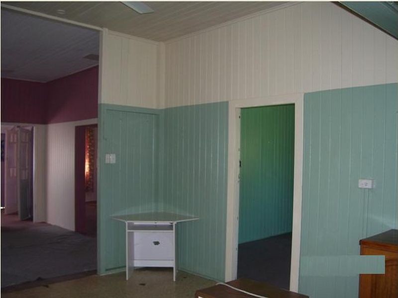 30 Barrow Street, Gayndah QLD 4625