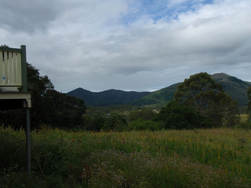10 Province Street, Mount Perry QLD 4671