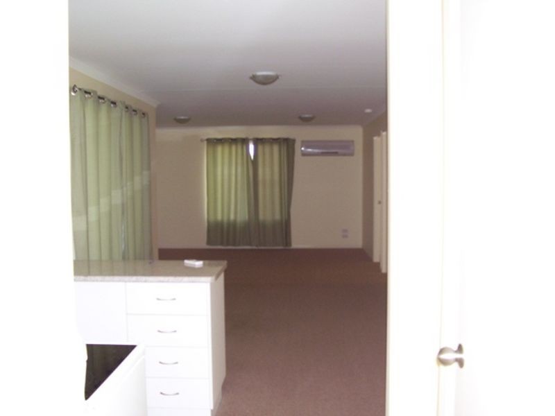 27 Porter Street, Gayndah QLD 4625