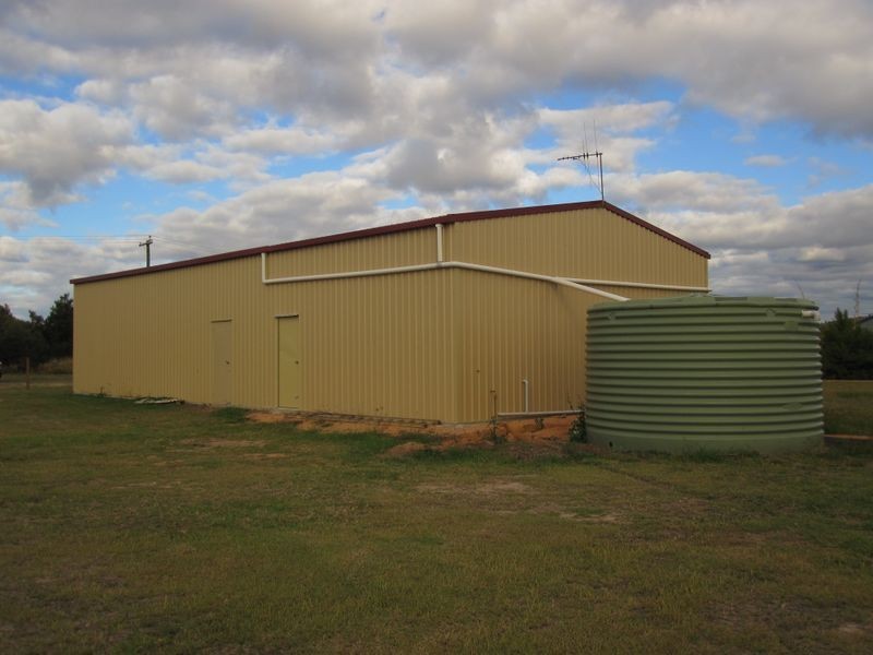 84-86 Adelong Street, Gayndah QLD 4625