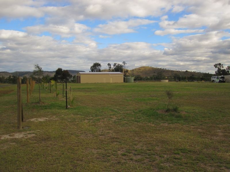 84-86 Adelong Street, Gayndah QLD 4625