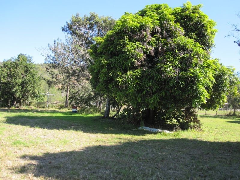 14 Heusman Street, Mount Perry QLD 4671