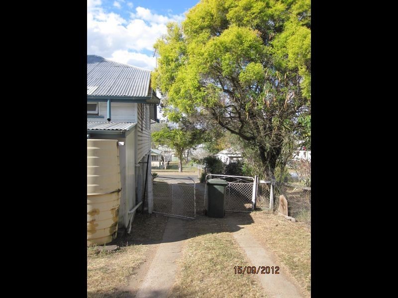 36 George Street, Biggenden QLD 4621