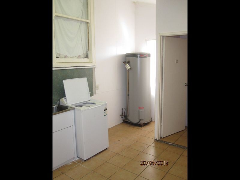 77 Fielding Street, Gayndah QLD 4625