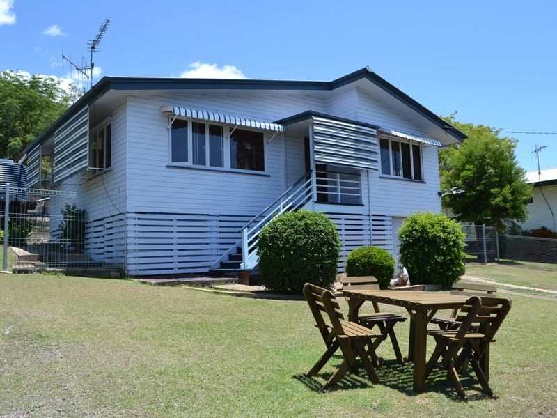48 Porter St, Gayndah QLD 4625