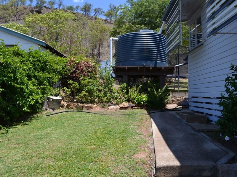 48 Porter St, Gayndah QLD 4625
