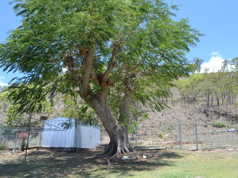 48 Porter St, Gayndah QLD 4625