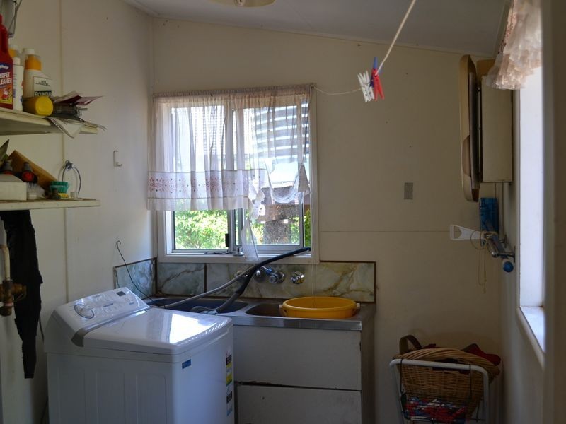 48 Porter St, Gayndah QLD 4625