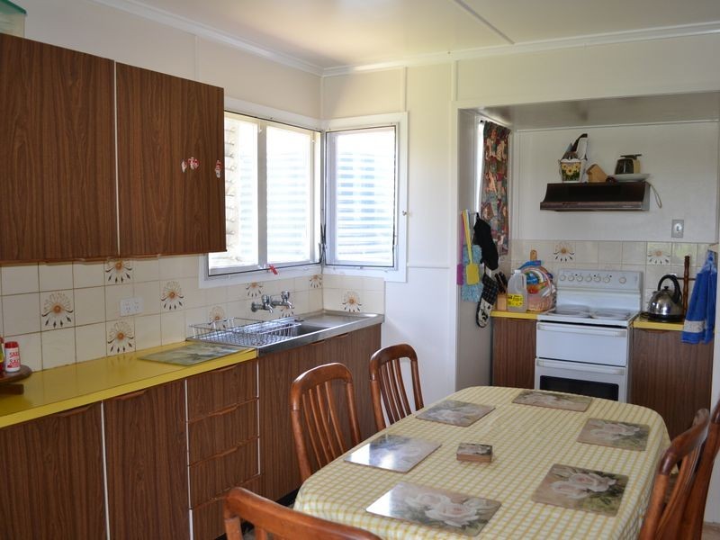 48 Porter St, Gayndah QLD 4625