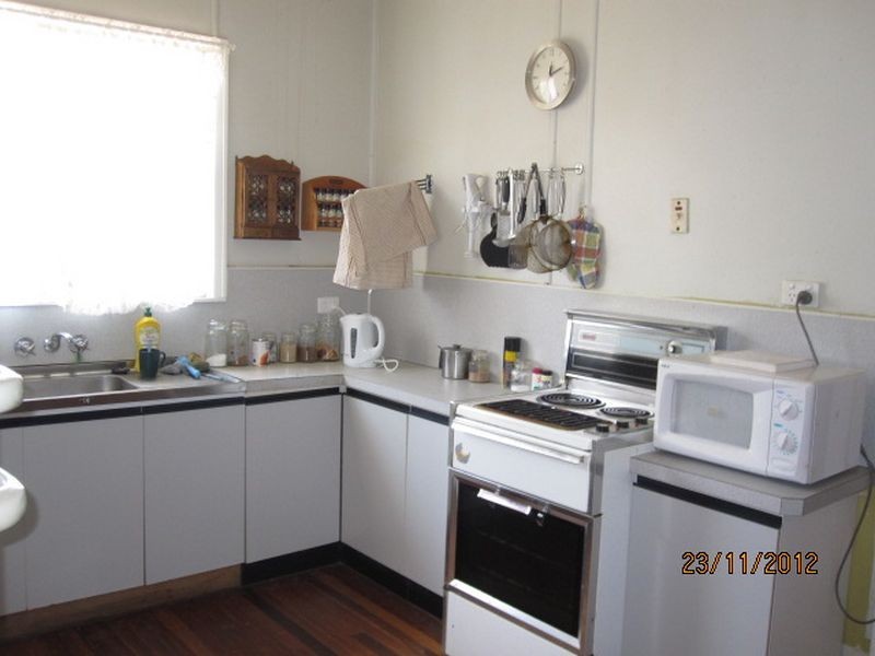 93 Lyons Street, Mundubbera QLD 4626