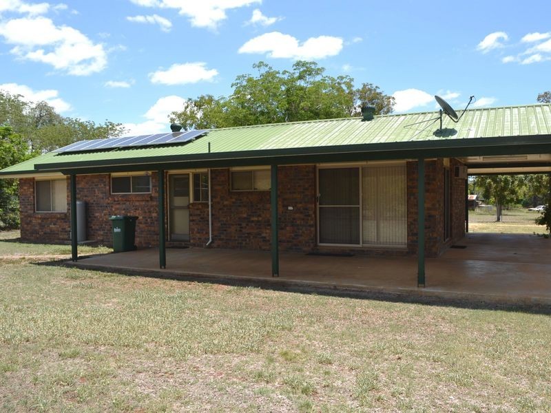 38 Maud Street, Gayndah QLD 4625