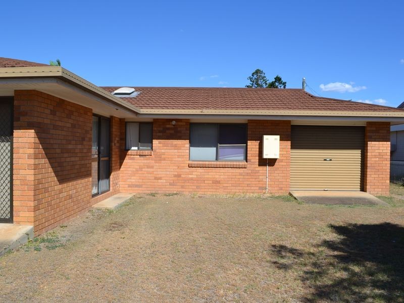 18 Spencer St, Gayndah QLD 4625