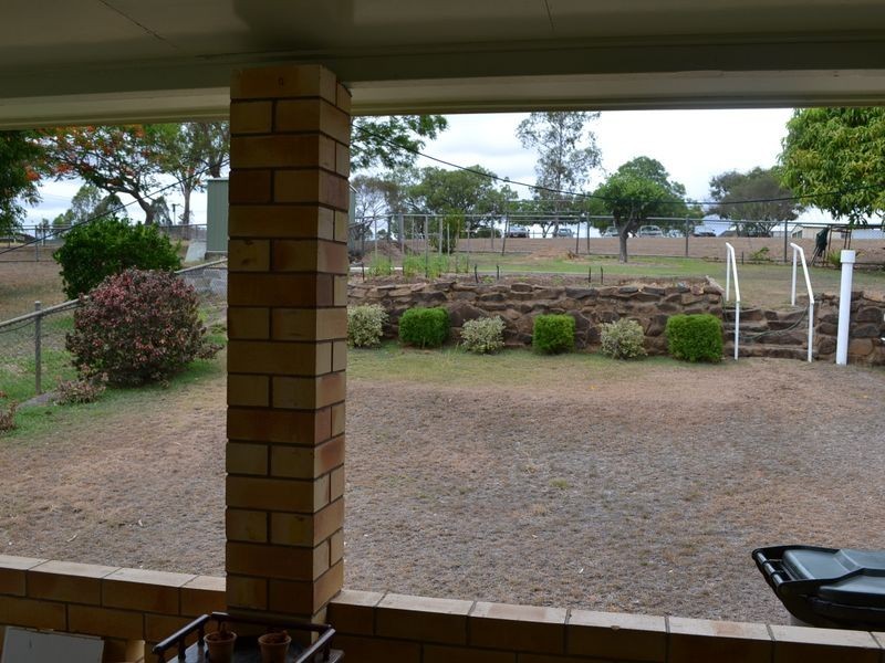 16 East Maud Street, Gayndah QLD 4625
