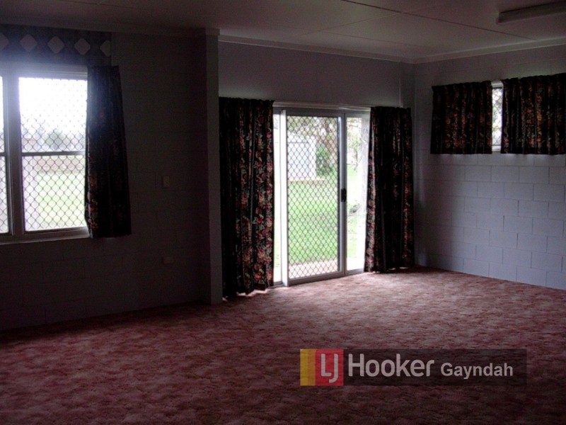 1 Main Street, Coalstoun Lakes QLD 4621