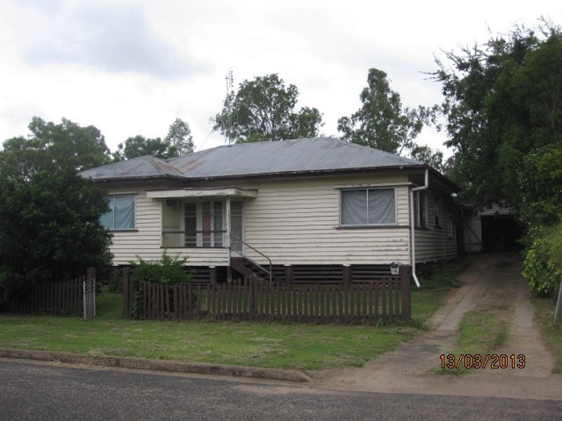 13 Boyd Street, Gayndah QLD 4625
