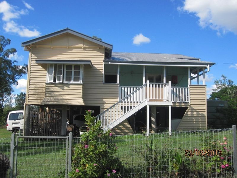 49 Edward Street, Biggenden QLD 4621