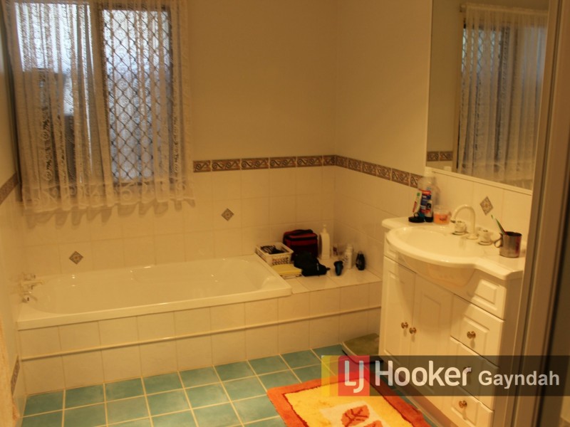 4 Kimber Street, Biggenden QLD 4621