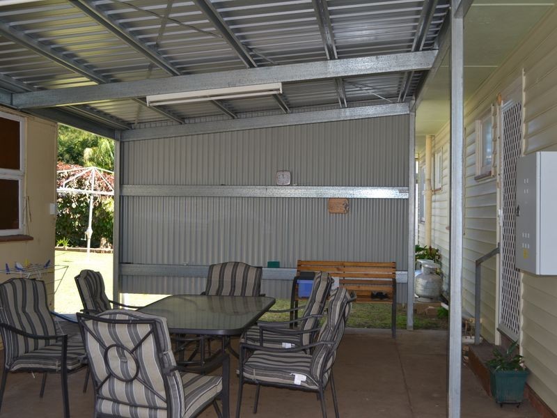 17 Arthur St, Gayndah QLD 4625