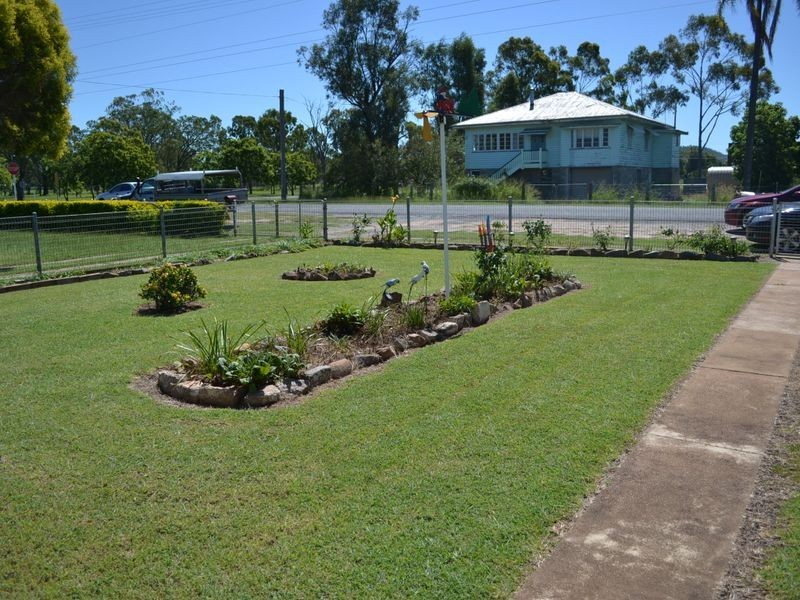17 Arthur St, Gayndah QLD 4625