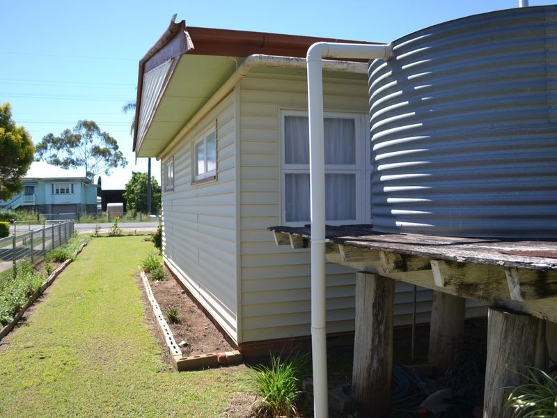 17 Arthur St, Gayndah QLD 4625