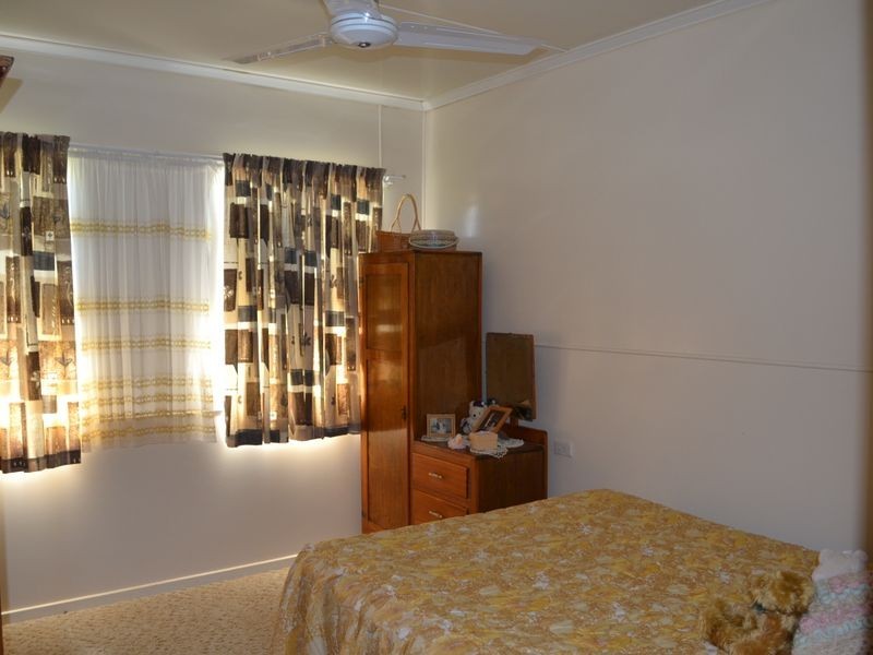 17 Arthur St, Gayndah QLD 4625