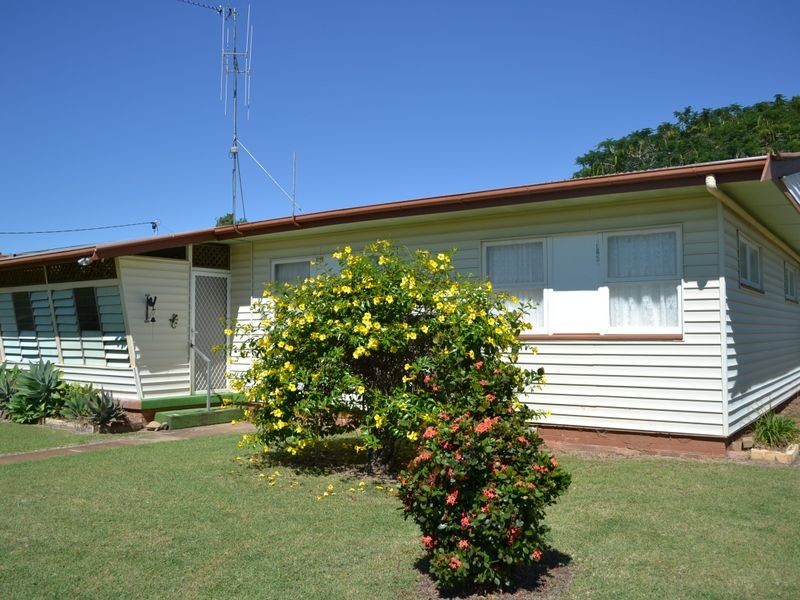 17 Arthur St, Gayndah QLD 4625