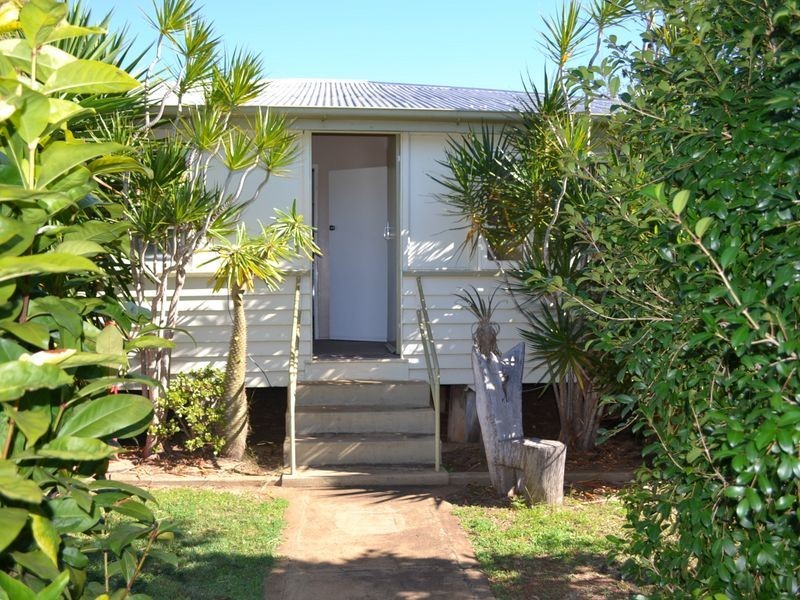 58 Barrow St, Gayndah QLD 4625