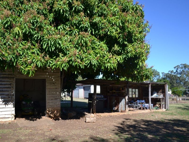 58 Barrow St, Gayndah QLD 4625