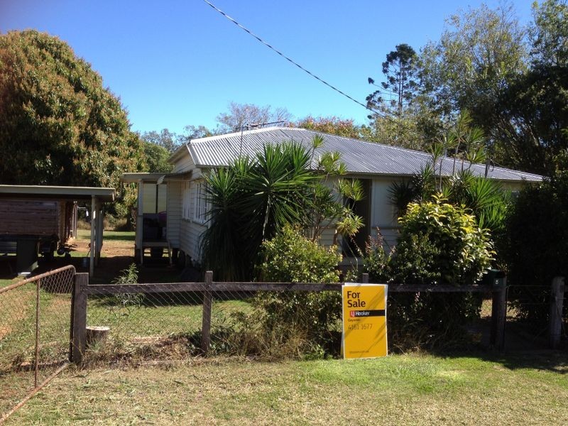 58 Barrow St, Gayndah QLD 4625