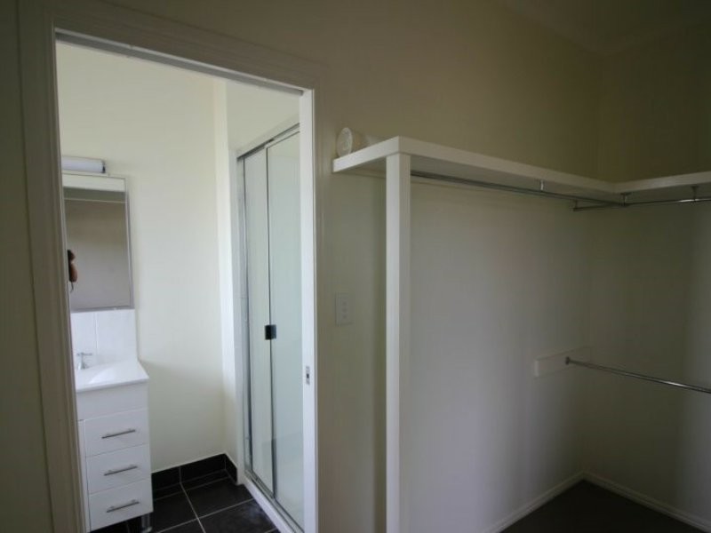 18 Horton Street, Biggenden QLD 4621