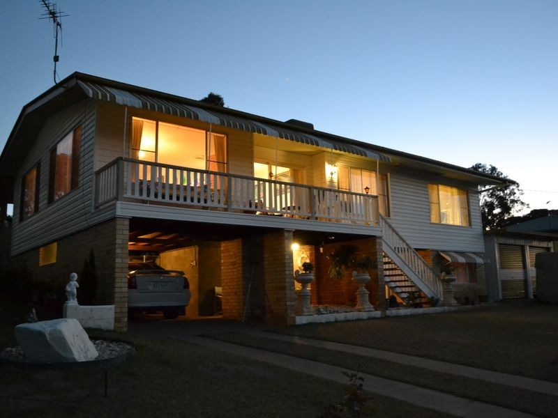 16 East Maud Street, Gayndah QLD 4625