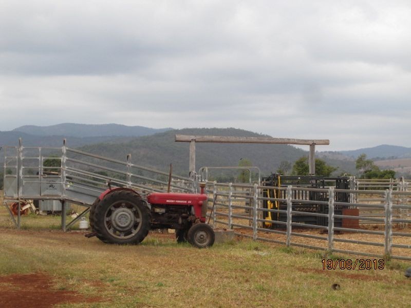 Coalstoun Lakes QLD 4621