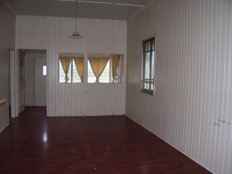 36 Warton St, Gayndah QLD 4625