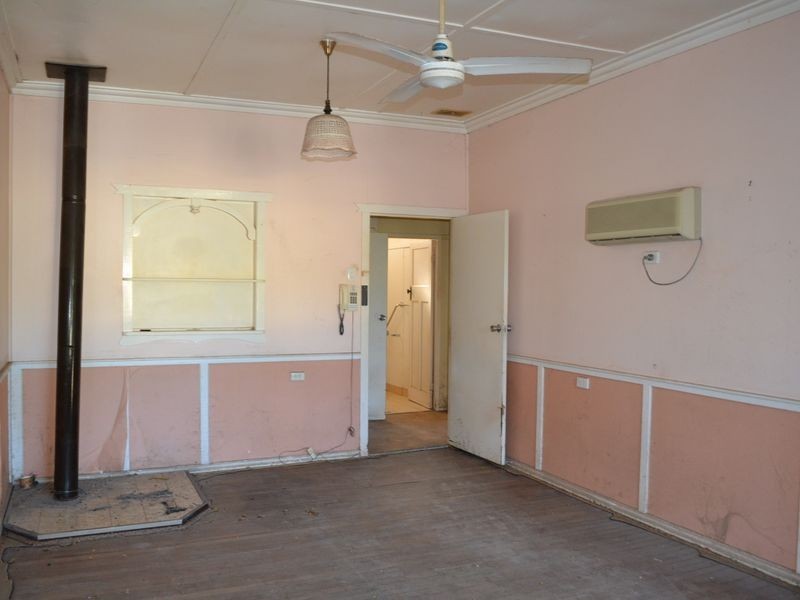 18 Downing Street, Gayndah QLD 4625