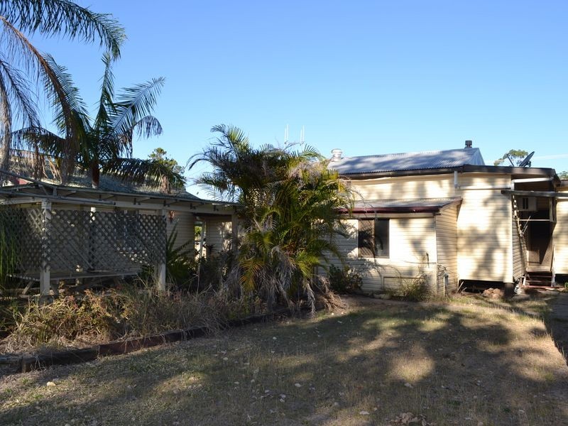18 Downing Street, Gayndah QLD 4625