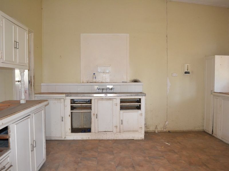 18 Downing Street, Gayndah QLD 4625