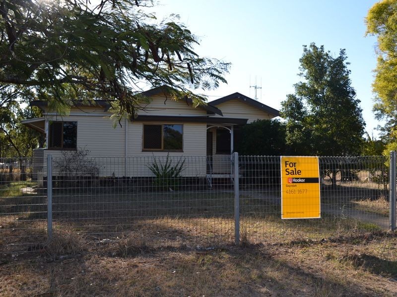 18 Downing Street, Gayndah QLD 4625