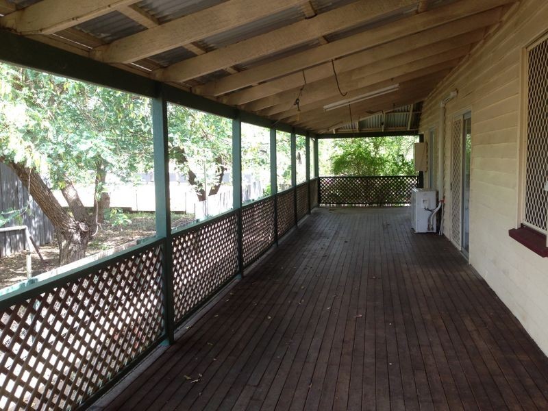 1 Macdonald St, Eidsvold QLD 4627