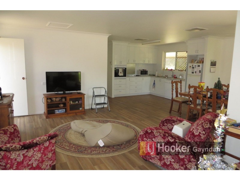 17 Downing Street, Gayndah QLD 4625