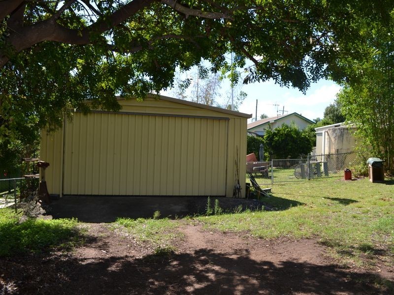 73 Porter Street, Gayndah QLD 4625