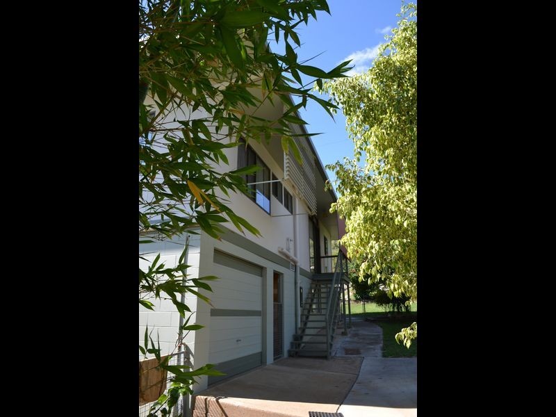 73 Porter Street, Gayndah QLD 4625