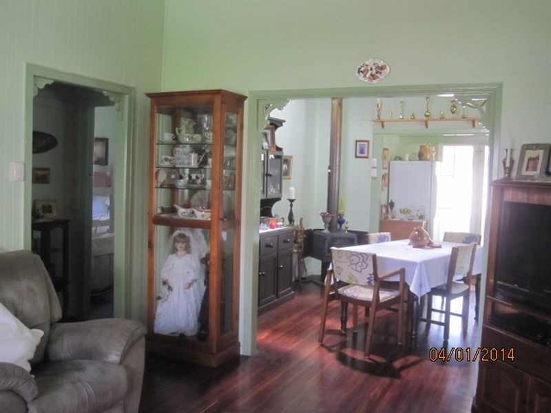 18440 Burnett Highway, Binjour QLD 4625