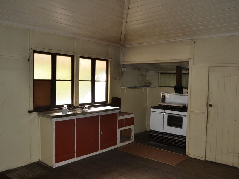 22 Warton St, Gayndah QLD 4625