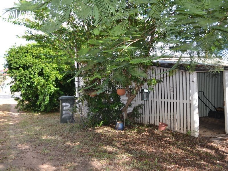 22 Warton St, Gayndah QLD 4625