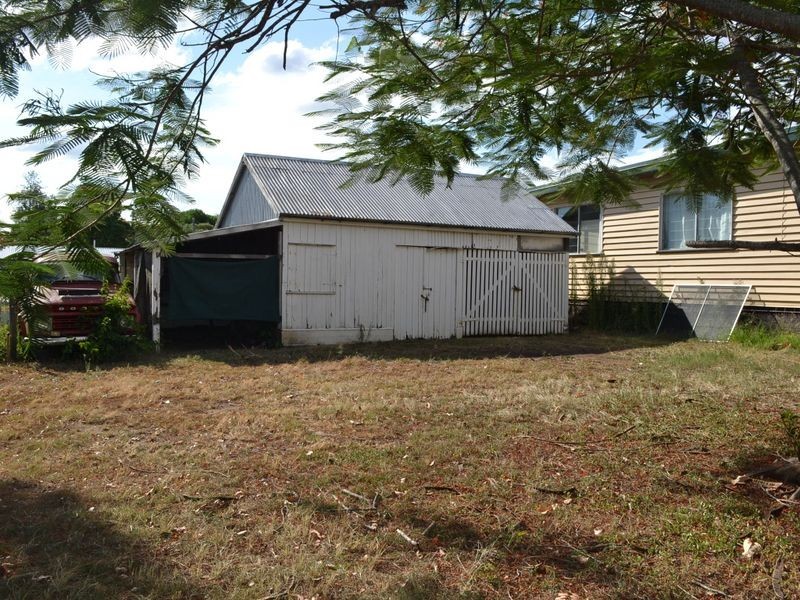 22 Warton St, Gayndah QLD 4625